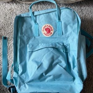 cute trendy backpack! barely used
